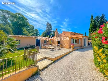 villa 6 pièces 204 m²