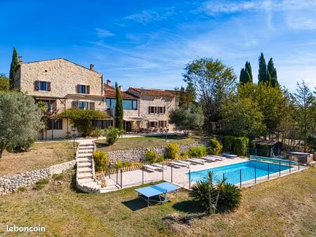 propriété avec chambres d'hôtes à vendre dans le var