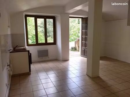 appartement deux pièces non meublé lieu-dit pigère