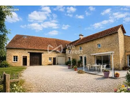 maison 7 pièces 230 m²
