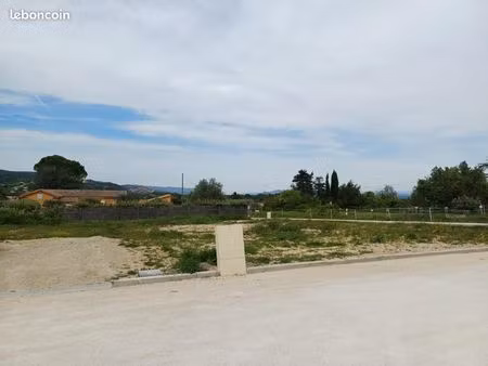 terrain 440 m² viviers
