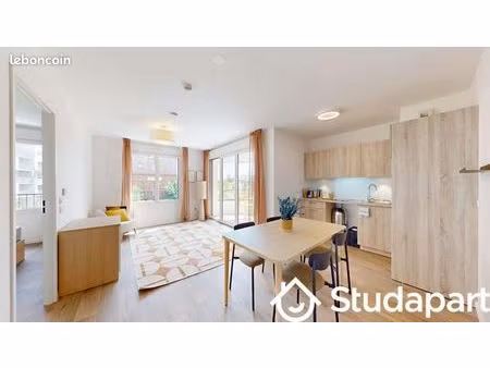 chambre 1 pièce 12 m²