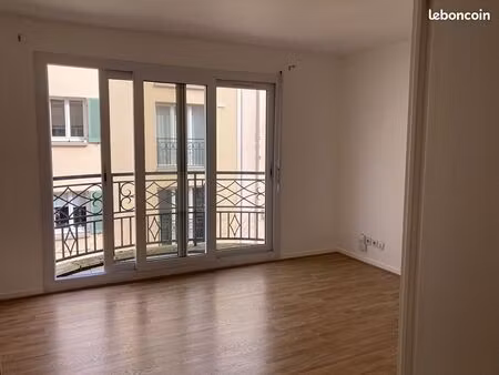 studio 1 pièce 25 m²