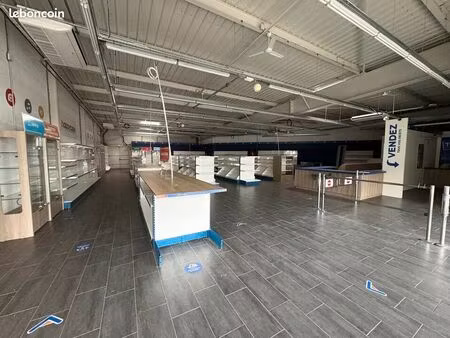 local commercial 457 m²