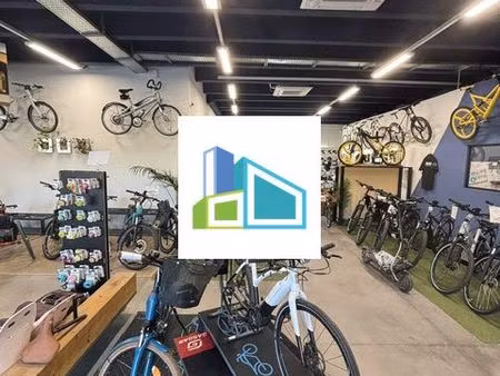 local commercial 500 m² le pradet