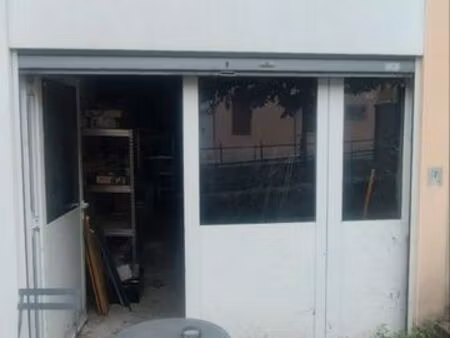 local commercial 60m² à louer avec travaux