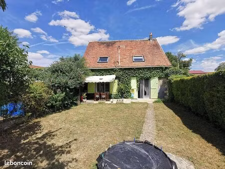 maison 4 pièces 80 m²
