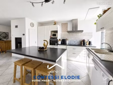 maison 8 pièces 229 m²