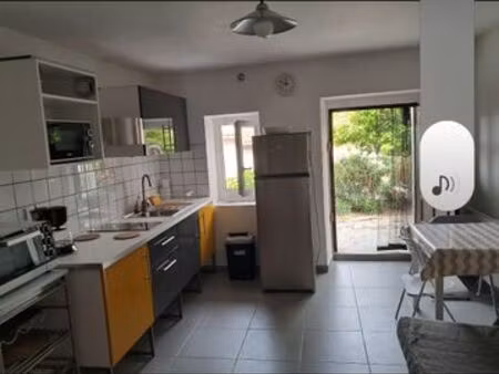 location à l'année scolaire