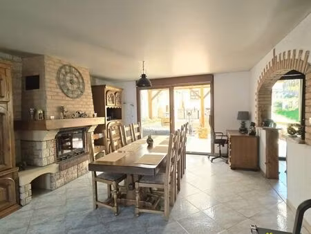 maison 5 pièces 218 m²
