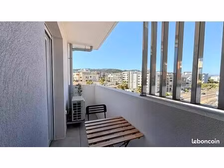 studio 1 pièce 31 m²
