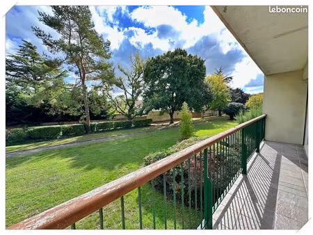 appartement t3 rénové – balcon cave et box