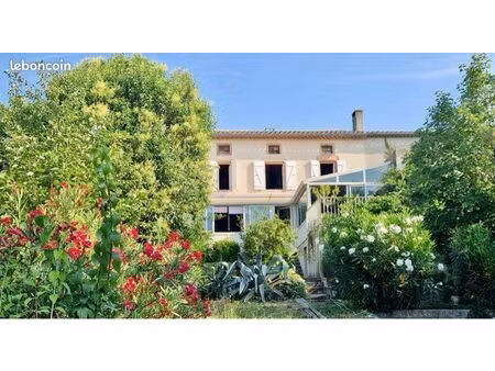 charmante maison de caractère au cœur du village – 180 m² habitables sur plus de 1 100 m²
