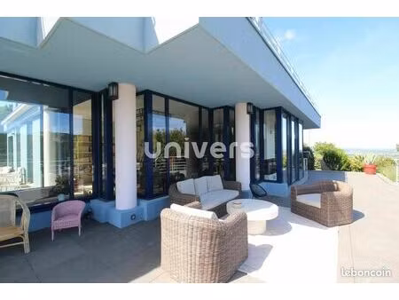villa 7 pièces 310 m²
