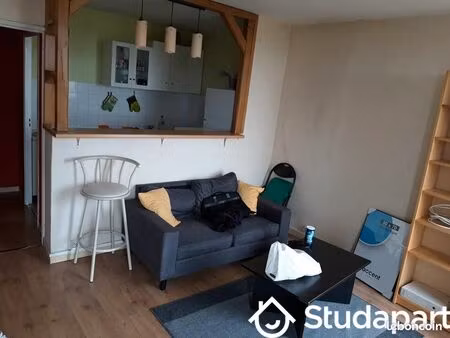 chambre 1 pièce 11 m²