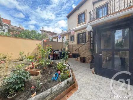 maison 7 pièces 150 m²
