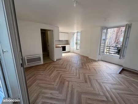 studio 1 pièce 28 m²