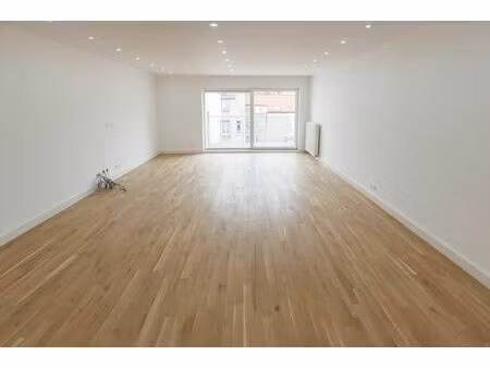 appartement à louer à rue des deux églises 80 bruxelles (vbe33444)