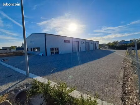 a louer  bâtiment 960m2