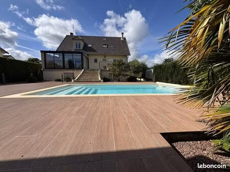 maison 9 pièces 200 m²