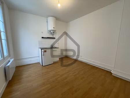 studio de 14 m² metro vaugirard