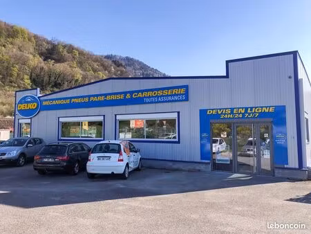 garage automobile  garage 390 m² millau