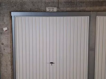 garage/box 12 m² dourdan