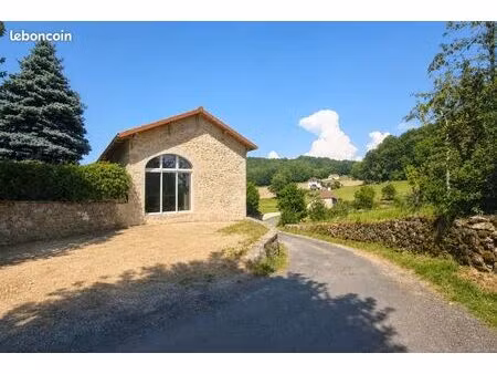 maison 3 pièces 190 m²