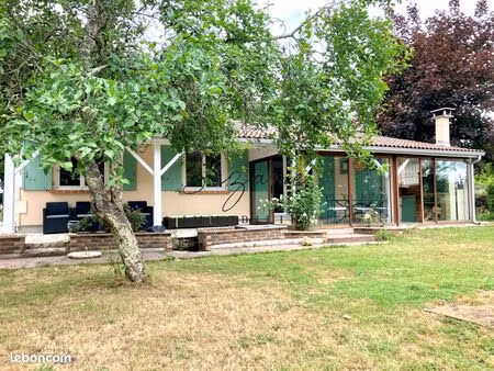 garat - 5 min est angoulême  agréable villa f3 de plain-pied indépendante  offrant 80 m² h