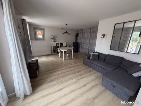 maison 70m2   2 chambres avec jardin 980m2