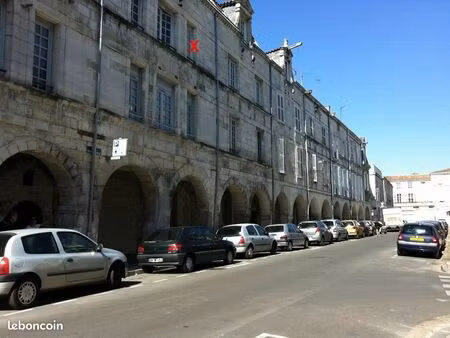 studio étudiant 22 m² vieux port la rochelle