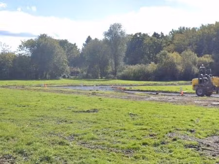terrain 840 m² grangues