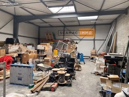 bâtiment 438 m²