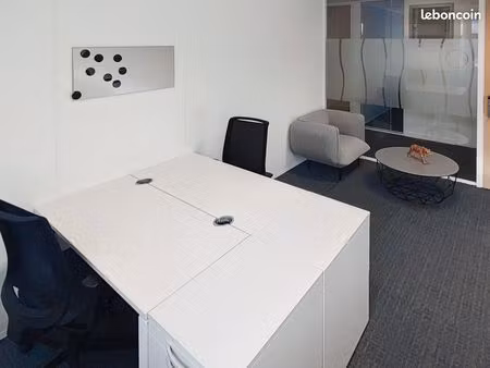 bureau privé à louer pour 2 personnes à massy  stop & work massy massy