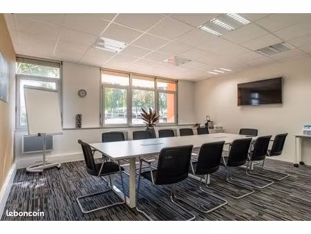 bureau en espace ouvert à louer pour 10 personnes à orly orlytech paray-vieille-poste