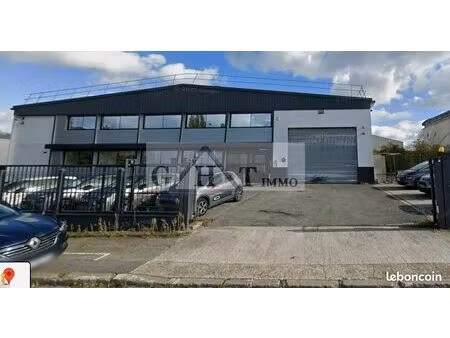 local industriel 1 898 m²