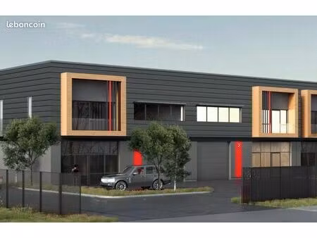 local d'activité 378 m²