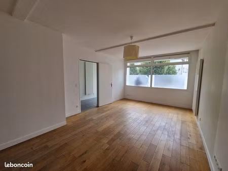 local commercial 65 m² étampes