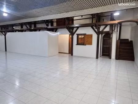 local commercial 106 m² fort-de-france