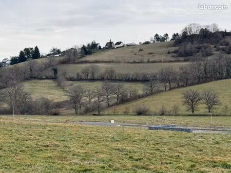 terrain 616 m² aurillac