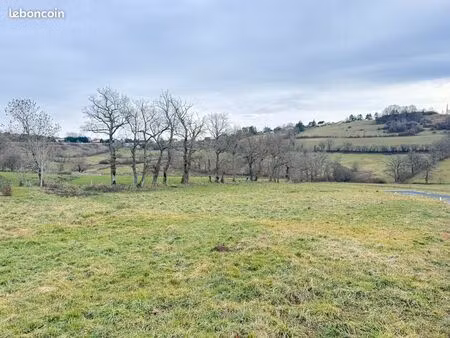 terrain 821 m² aurillac