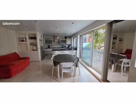 bel et grand appartement 4/5 pièces (102 m²)