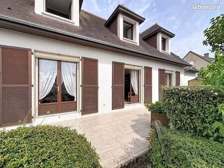 maison 7 pièces 141 m²