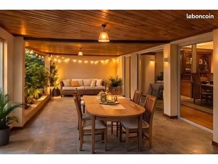 vends maison sur terrain entierrement meublée ile de la reunion