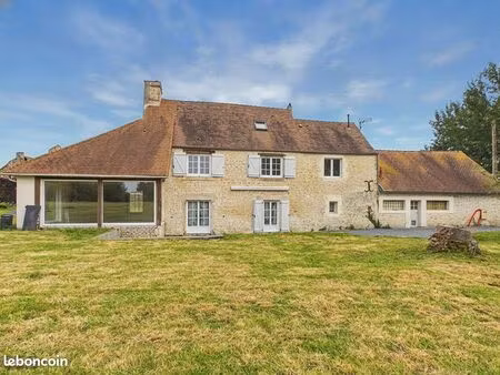 propriété 8 pièces 200 m²