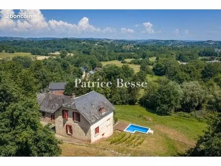 maison 7 pièces 268 m²
