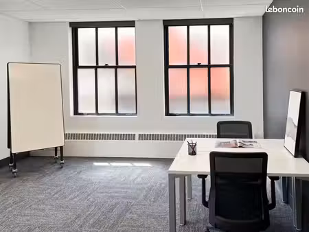utilisation à la demande de bureaux privés chez regus factories le bourget le bourget