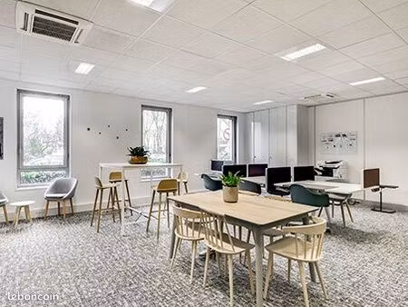 abonnements flexibles pour un espace de coworking à louer à villepinte  parc des expositio