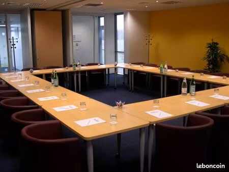 bureau en espace ouvert à louer pour 10 personnes à villepinte  parc des expositions ville