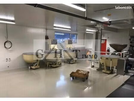 local industriel 1 337 m²